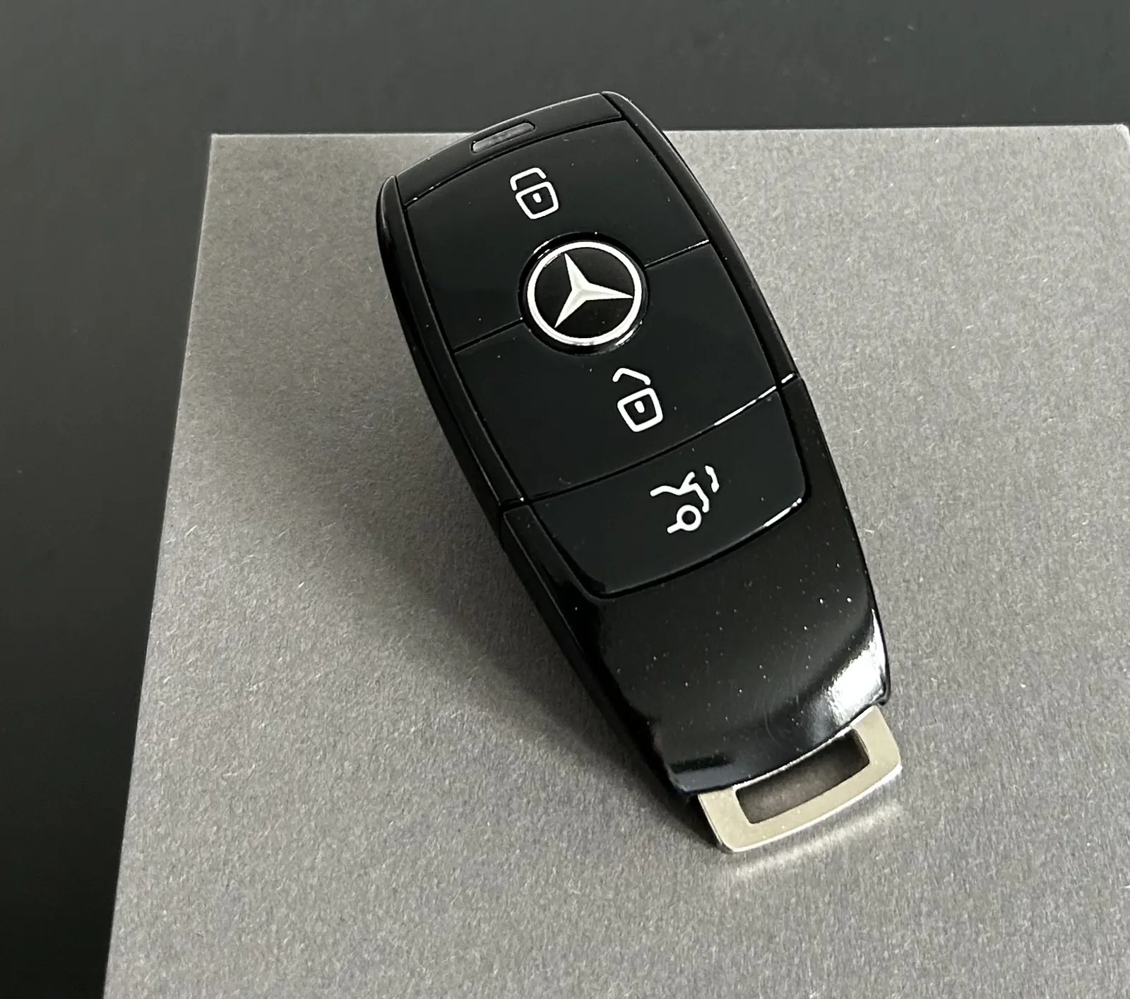 1x für MERCEDES Funkschlüssel in METALL schwarz glänzend Gehäuse Autoschlüssel Fahrzeugschlüssel Schlüssel Fernbedienung