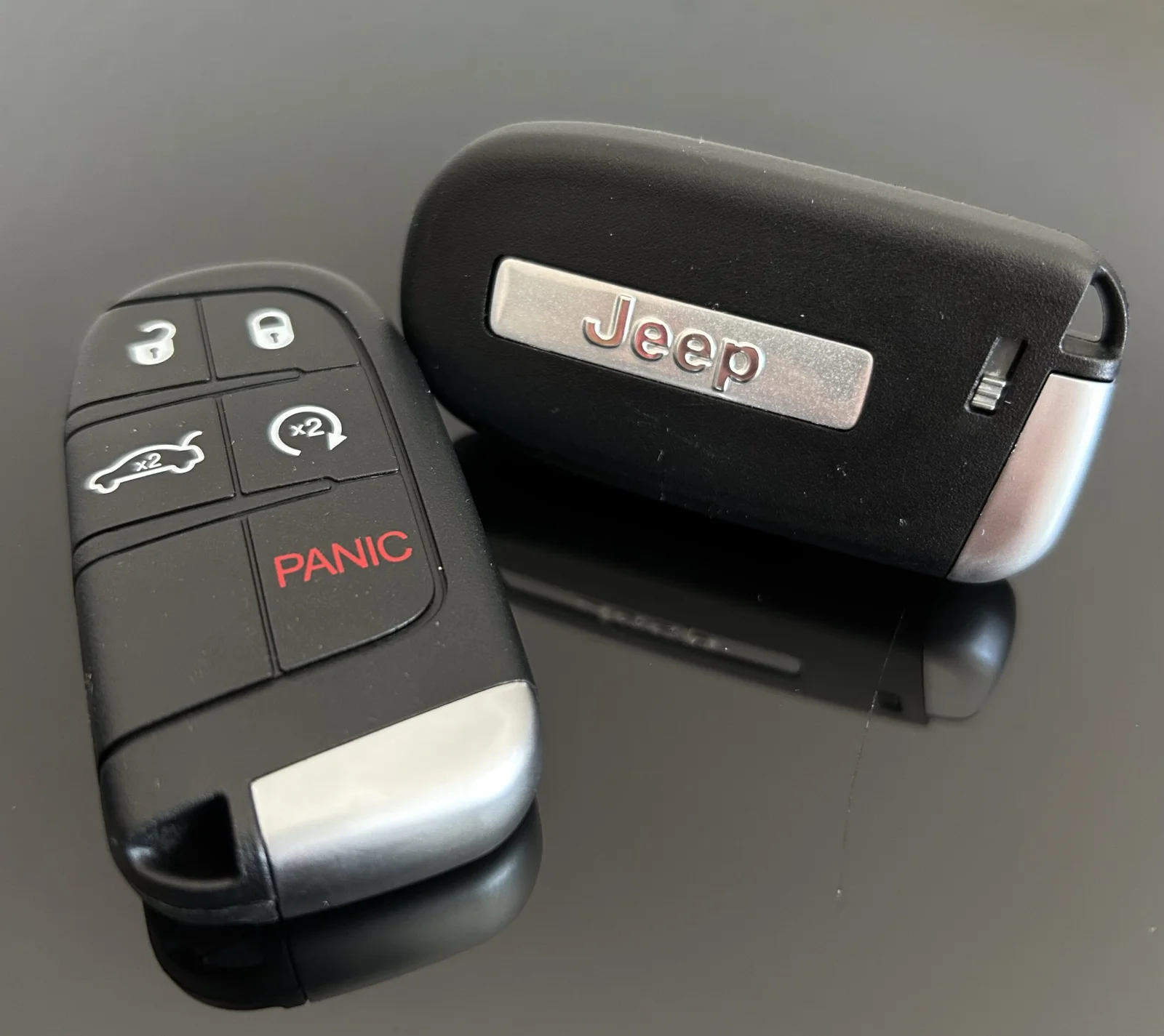 1x NEU Jeep Chrysler Schlüsselgehäuse LIMITED 5 Tasten schwarz mit Logo Emblem – Bild 6