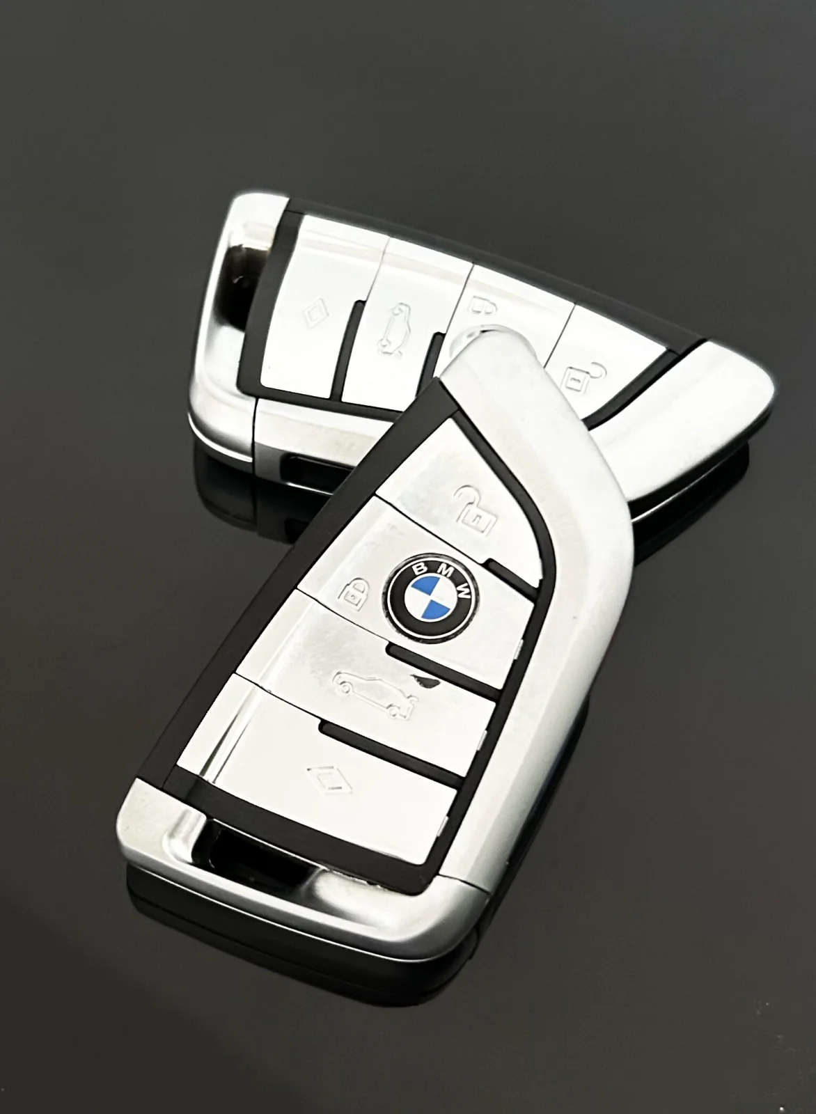 1x NEU Schlüssel Gehäuse 4 Tasten in CHROM + EMBLEM für BMW METALL 3 5 6 8 X3 X4 X5 X7 G-Serie G21 G20 G31 G30 – Bild 2