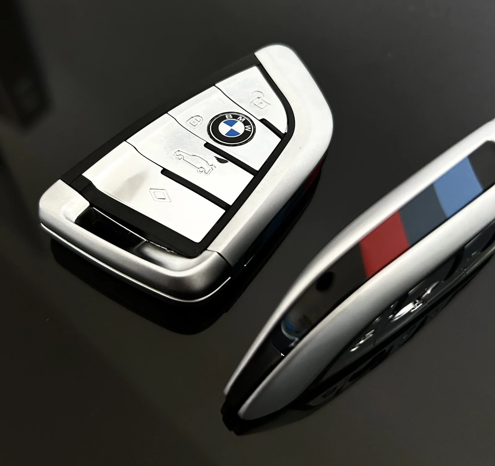 1x NEU Schlüssel Gehäuse 4 Tasten in CHROM + EMBLEM für BMW METALL 3 5 6 8 X3 X4 X5 X7 G-Serie G21 G20 G31 G30 – Bild 6