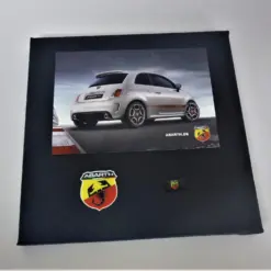 ABARTH 500 Wandbild Fotomontage 20x20 Leinwand mit Logo Emblem Karte Aufsteller