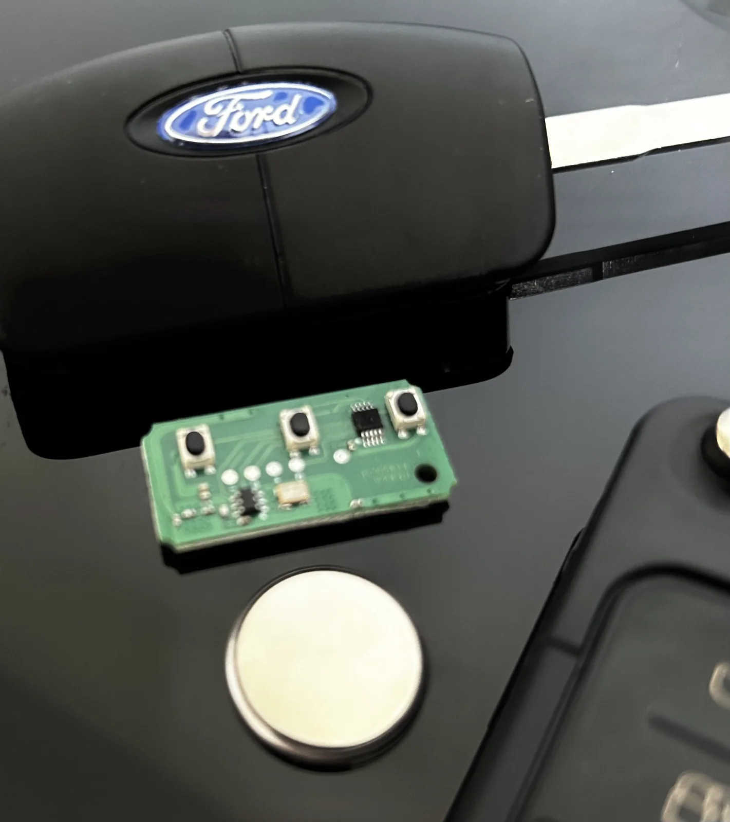 FORD Schlüsselgehäuse + Logo + Elektronik Emblem Schlüssel 3 Tasten Focus Mondeo Kuga Fiesta Galaxy C-MAX – Bild 6