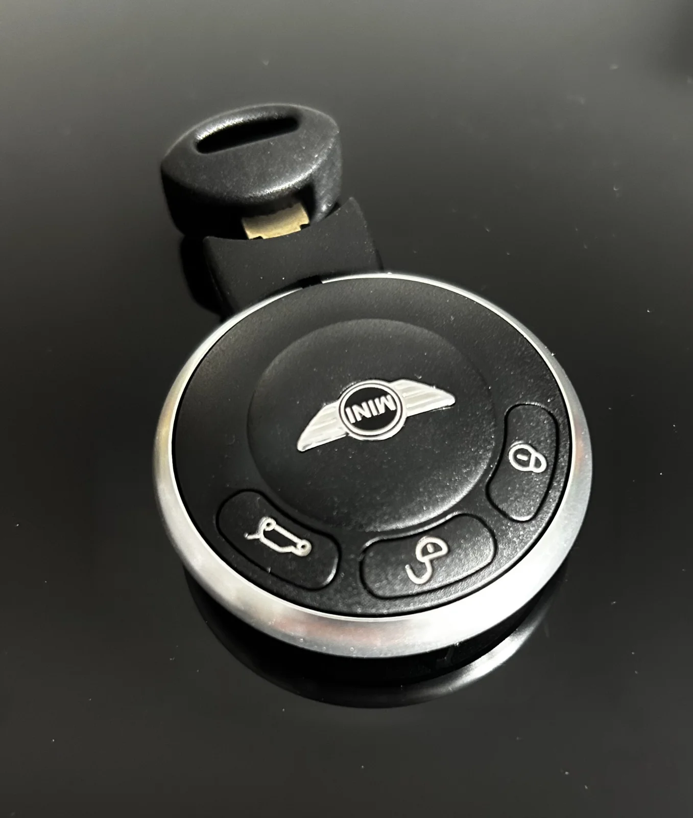 MINI original Schlüsselgehäuse Silber matt + Emblem Schlüssel Rohling BMW R56 R57 R58 Cabrio R60 R61 Clubman Countryman – Bild 3