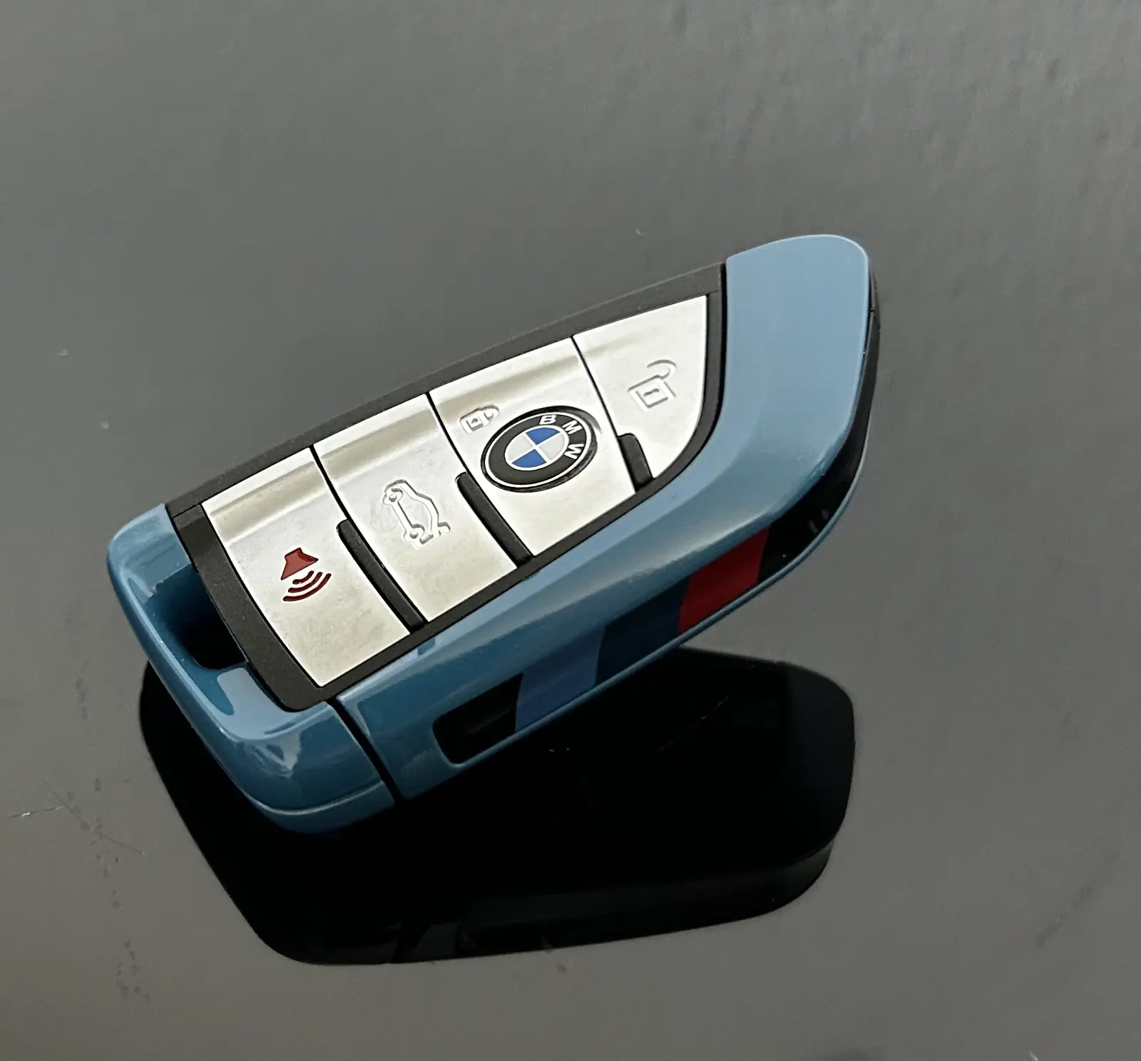 NEU Schlüssel Gehäuse 4 Tasten EDITION BLUEEYE mit EMBLEM für BMW 3 5 6 8 X3 X4 X5 X7 G21 G20 G31 G30 – Bild 2