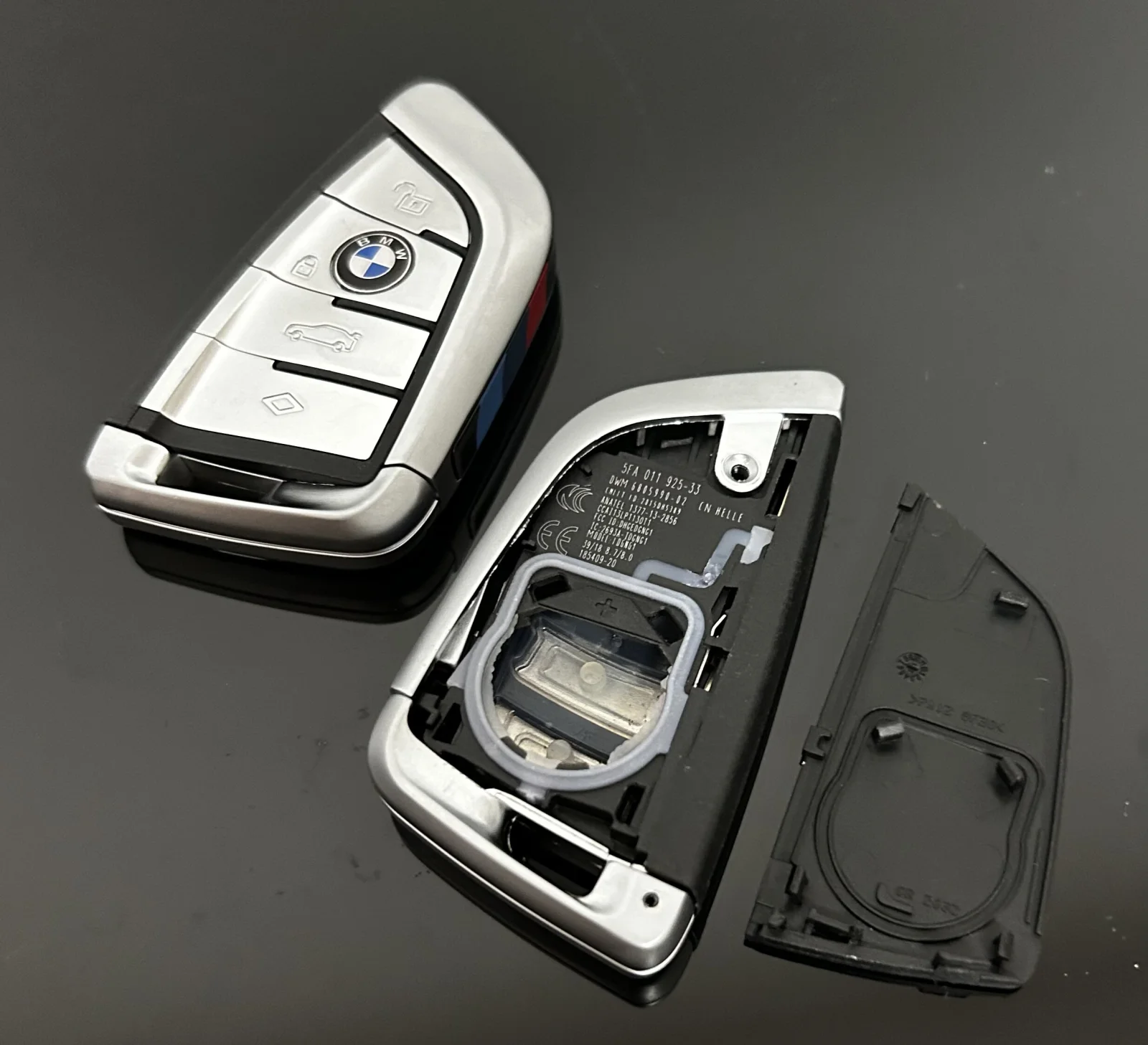 NEU Schlüssel Gehäuse 4 Tasten mit EMBLEM für BMW METALL 3 5 6 8 X3 X4 X5 X7 G-Serie G21 G20 G31 G30 – Bild 5