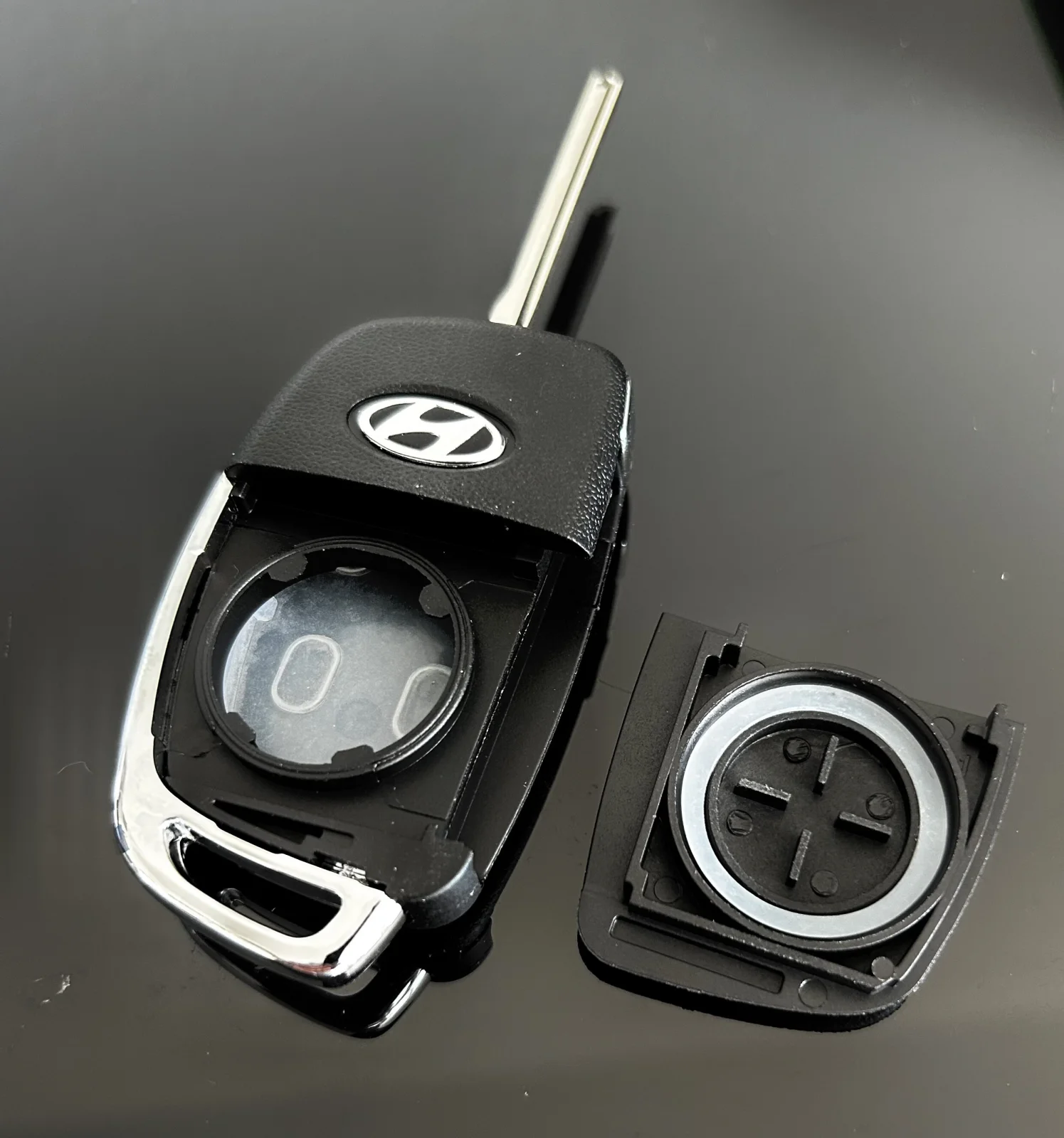 ORIGINAL Hyundai Schlüsselgehäuse + Emblem Funk Fernbedienung Autoschlüssel KFZ Solaris ELANTRA Santa Fe i10 i20 i30 i35 i40 IX35 IX45 – Bild 7