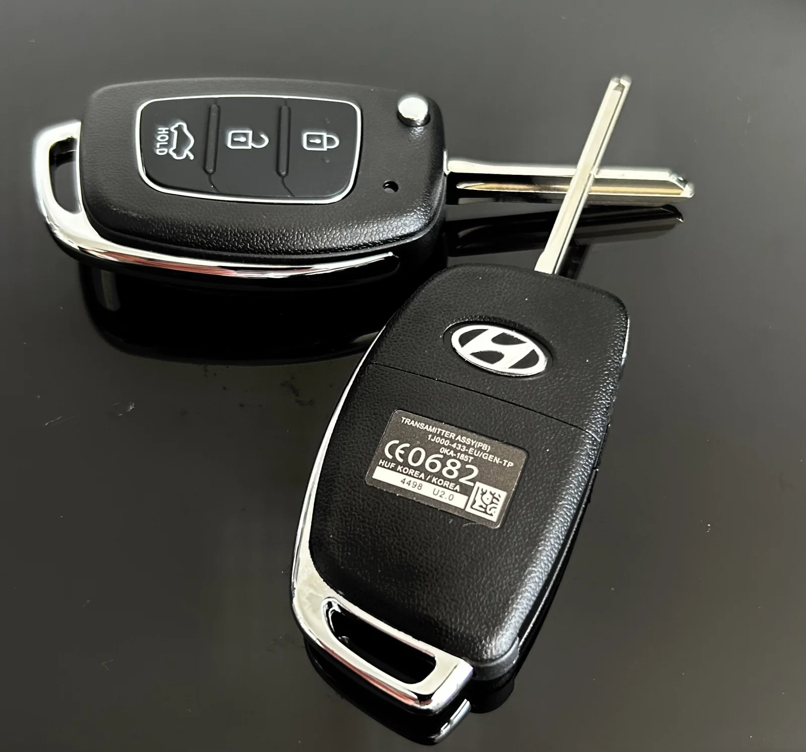 ORIGINAL Hyundai Schlüsselgehäuse + Emblem Funk Fernbedienung Autoschlüssel KFZ Solaris ELANTRA Santa Fe i10 i20 i30 i35 i40 IX35 IX45